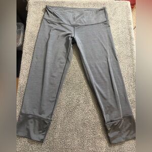 Rare Vintage Lululemon Pocket Crop Leggings- Heathered Black Size 8